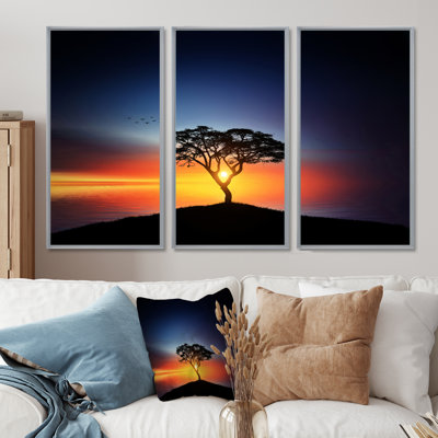 «Beautiful Sunset Over Lonely Tree», ensemble d'art mural sur toile encadré paysage
