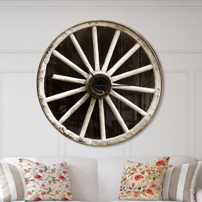 Horloge murale Swigart Farmhouse Designart