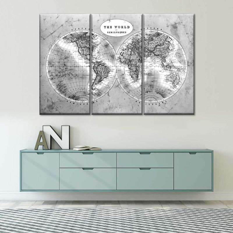 Carte du monde 3 pièces «BW Map» par Tess P, H 24 po x l 38 po x P 1,25 po
