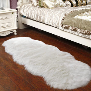 Novelty Vannak Area Rug in White