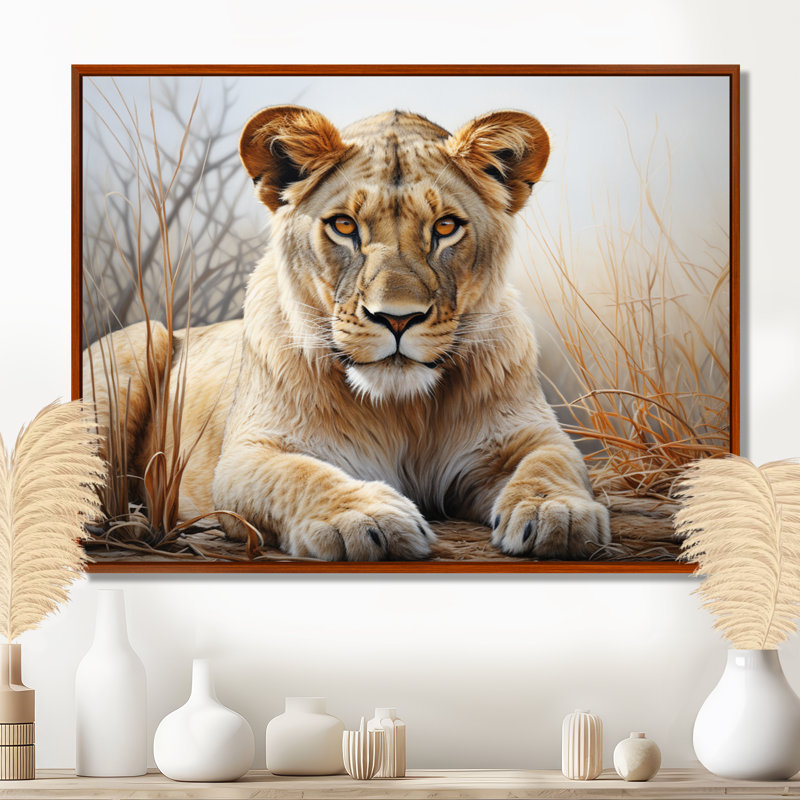 Lionne d'Afrique, puissance I - art mural africain pour le salon, H 30 po x l 40 po x P 1,5 po, Cadre flottant brun