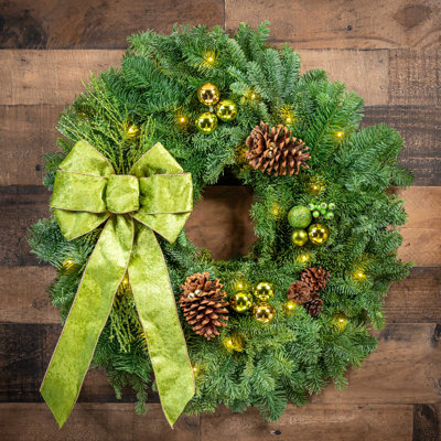 Handcrafted Fresh (Live) Lighted Fir 25'' Wreath