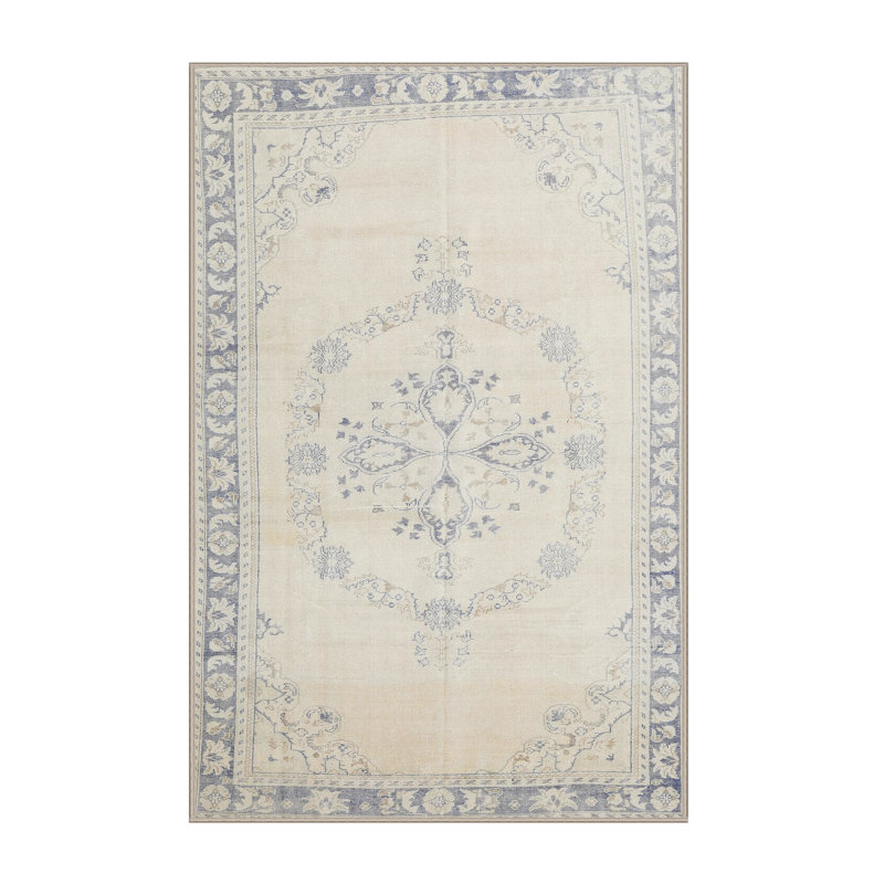 Hemlen Indoor Rug, Rectangle 5' x 7'