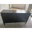 Buffet moderne avec espace de rangement