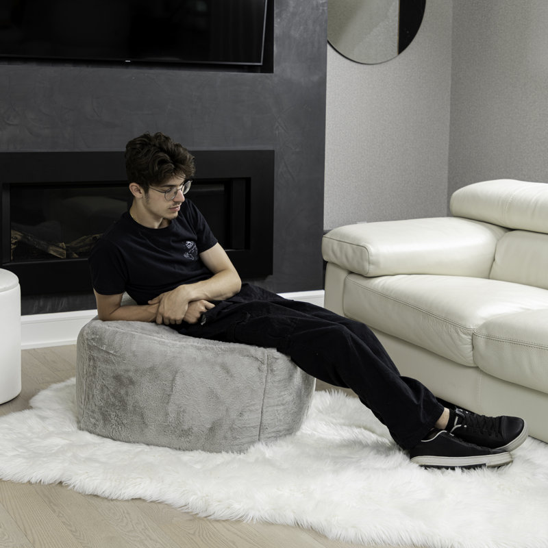 Pouf carré en fausse fourrure de lapin Pielle - gris, Gris