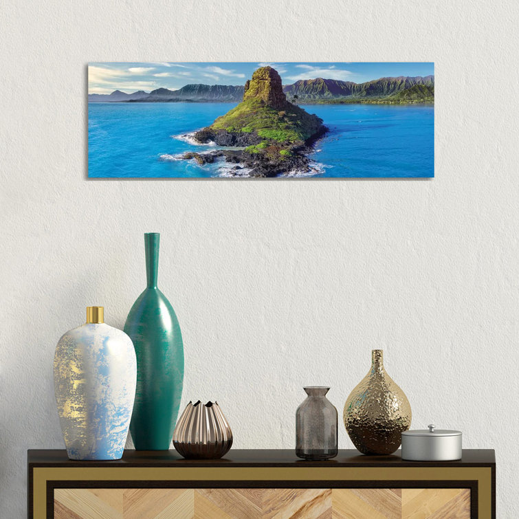 Chinaman''s Hat In Oahu