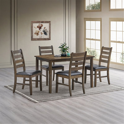 Ensemble de table de salle à manger 5 pièces à finition noyer et 4 chaises d'appoint en cuir synthétique brun avec revêtement en bois d'hévéa massif