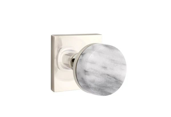 Mortaise intérieure Emtek Select Passage avec rosette carrée et tige conique, bouton en marbre blanc (LH), Nickel poli