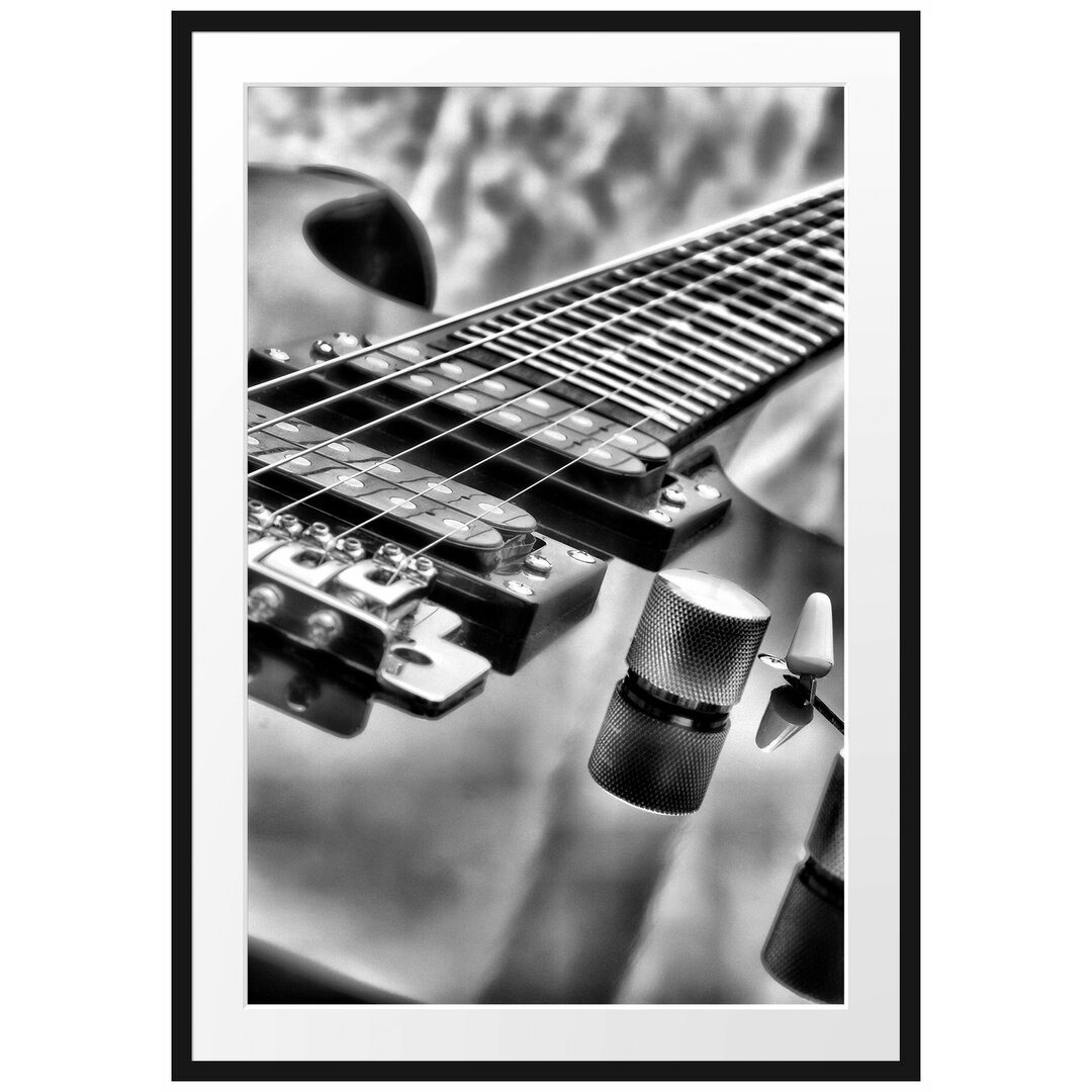 Gerahmtes Poster Black Guitar, Nahaufnahme Gitarre