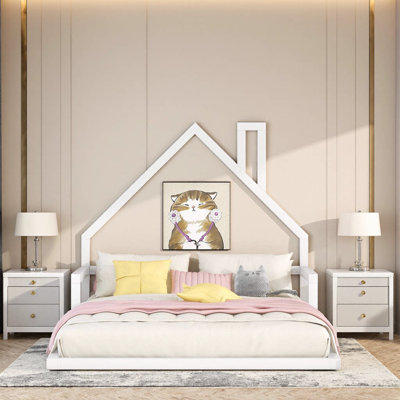 Lit double en bois blanc avec tête de lit en forme de maison Enchanting