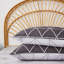 Housse de coussin géométrique en microfibre