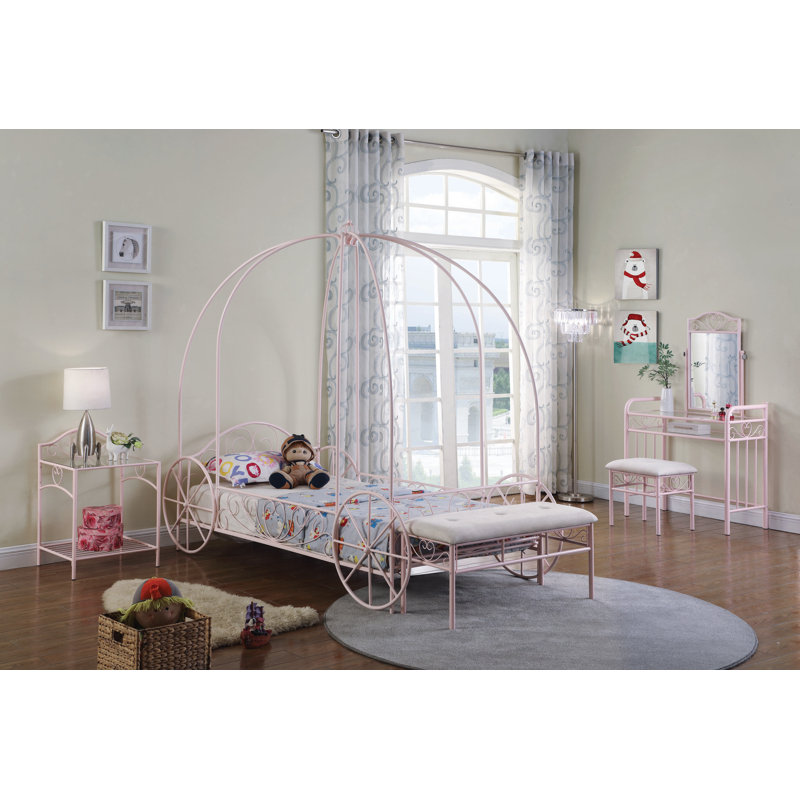 Lit simple Aaronsburg par Harriet Bee