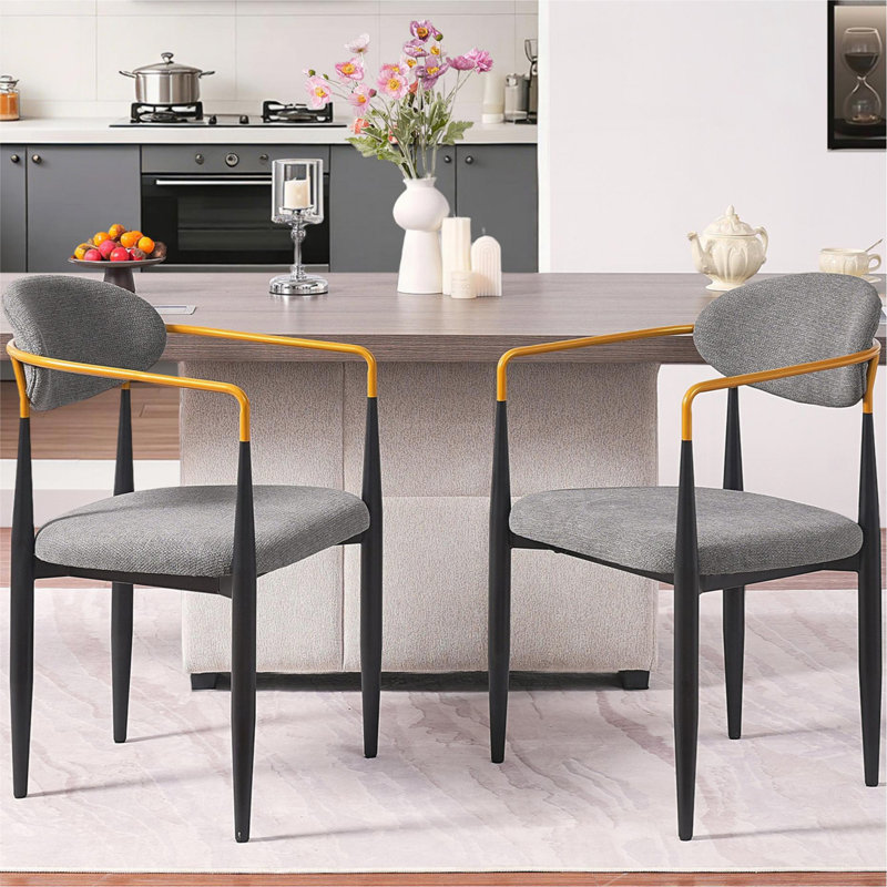 Chaise de salle à manger rembourrée moderne avec accoudoirs ornés et structure en métal noir, ensemble de 2, noir + gris
