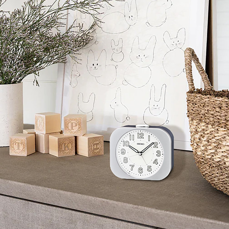 Réveille-matin QHE206SLH, ton argent, Argent argent