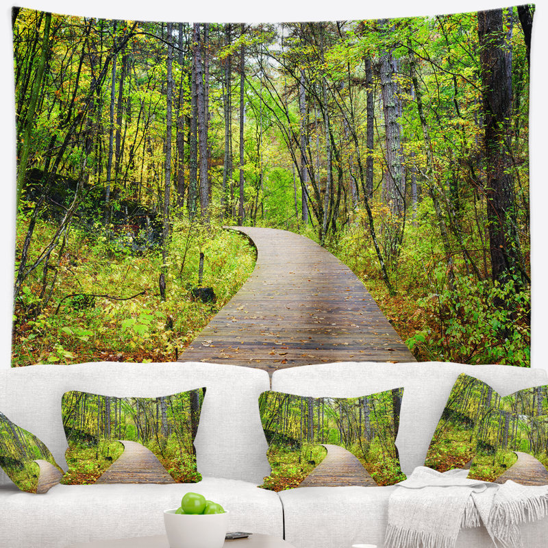 Paysage, promenade en bois à travers la tapisserie de la forêt, H 50 po x l 60 po