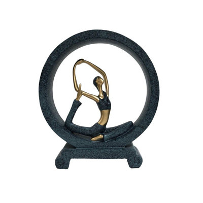Pose de yoga circle eternal Mehmood