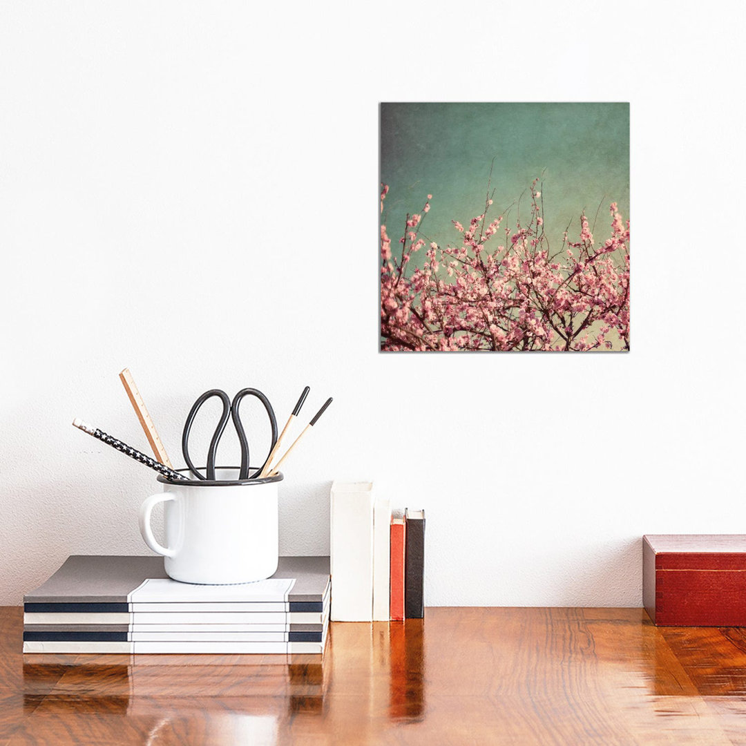 Springtime II von Susan Bryant - Giclée auf Leinwand ohne Rahmen Galerieverpackt