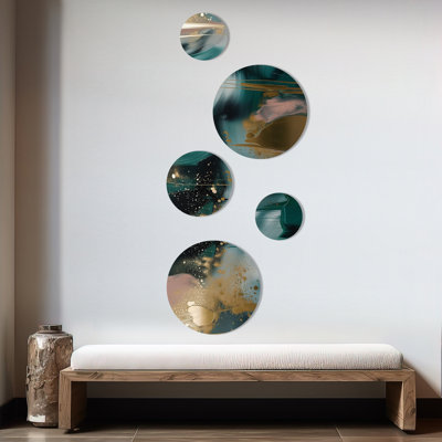 Abstract Wall Decor on Metal