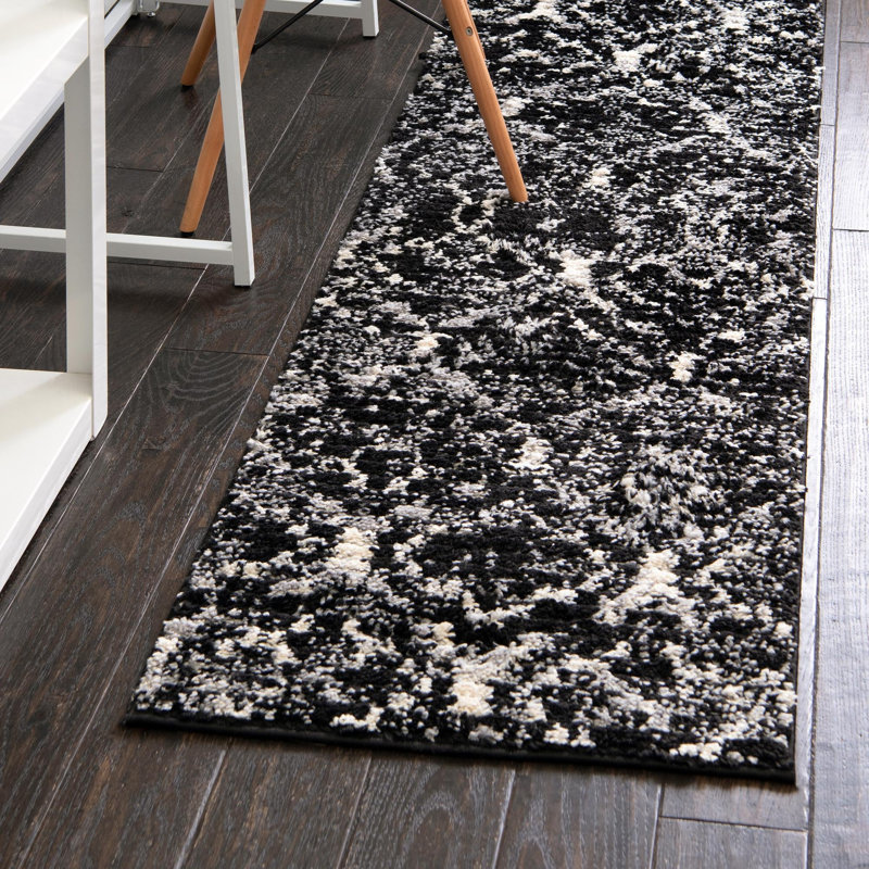 Tapis noir à motif géométrique Tucson, Tapis de couloir 2 pi 7 po x 12 pi
