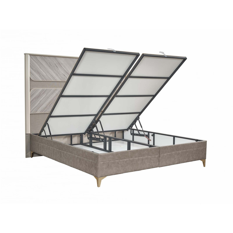 Grand lit de style traditionnel Eternity fabriqué avec des accents dorés et du bois (lit seulement)