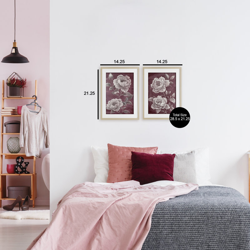 Ensemble de 2 impressions encadrées sous verre bourgogne et fleurs de chambre, design par Annabelle Hall, H 20 po x l 14 po
