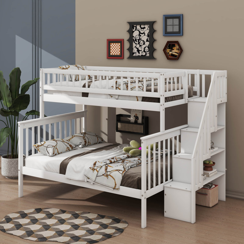 Lit simple superposé au dessus d'un lit double avec tablettes de rangement intégrées échelle et garde-corps, Blanc
