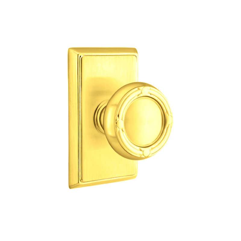 Ensemble de boutons de passage Emtek avec rosette rectangulaire et ruban et bouton Reed, Laiton brillant
