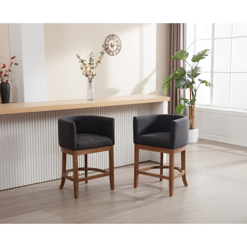 Chaise de comptoir revêtue de bois massif et comptoir en tonneau avec étriers, 1