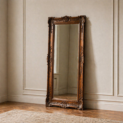 Miroir rétro européen en bois massif pleine longueur avec cadre floral sculpté à la main