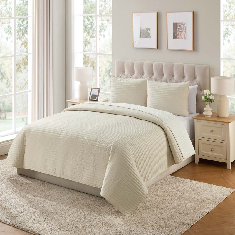 VCNY Home Embroidered 3-Piece Pick Stitch Microfiber Quilt Set, Queen Quilt + 2 Shams, Beige
