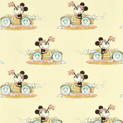 Minnie On the Move Wallpaper