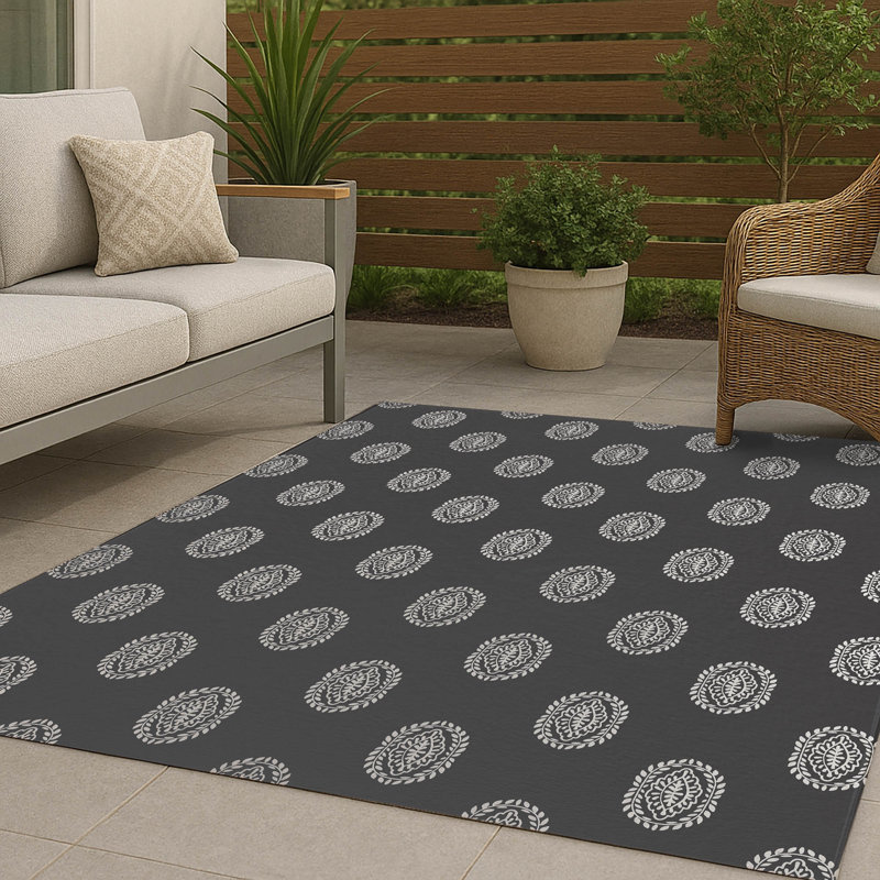 Maddy Non Slip Outdoor Rug, Rectangle 2' x 3'
