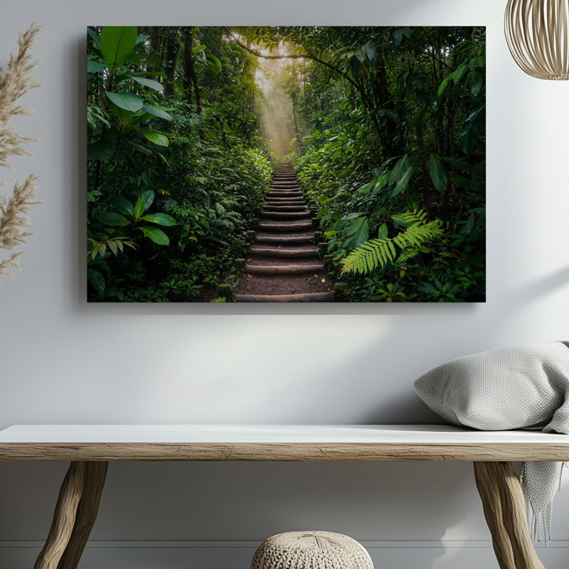 Toile, "Tranquil Jungle Path" méandre à travers une forêt tropicale dense avec un feuillage vert imposant de chaque côté