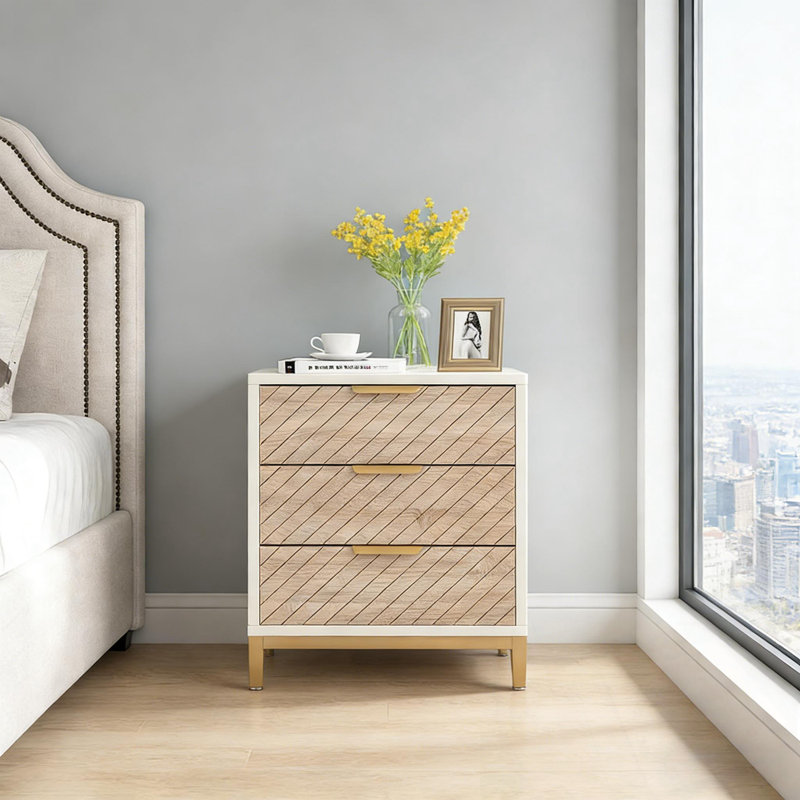 Amhold with three drawers and metal legs