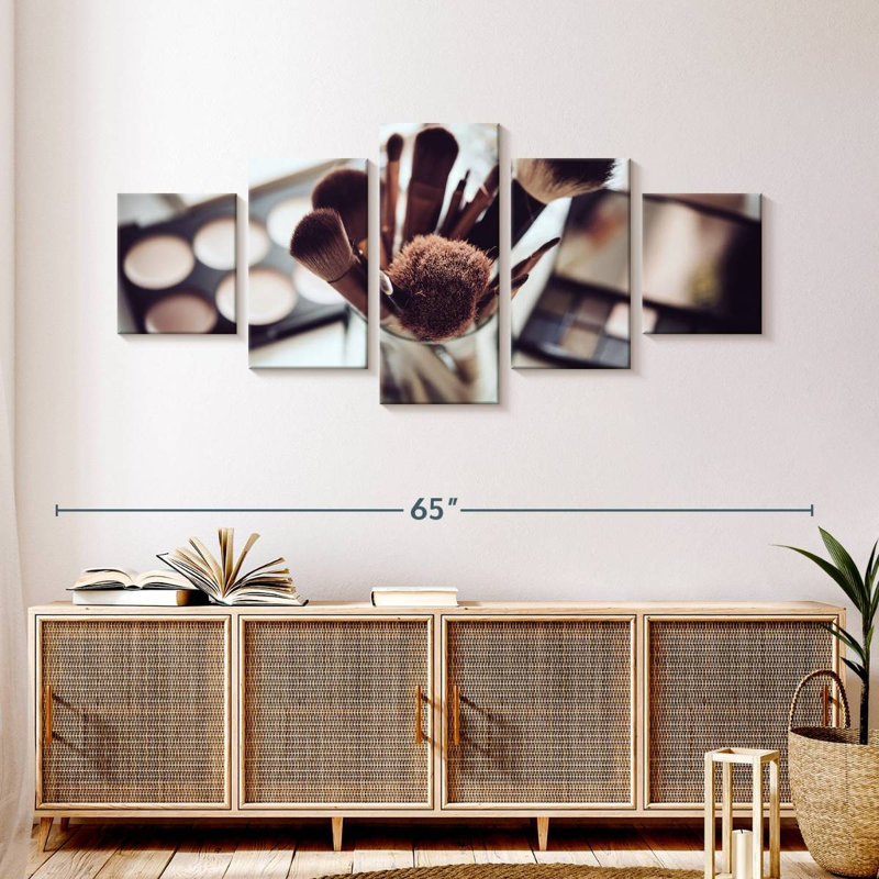 Makeup Lovers, 24" H x 55" W