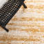 Tapis abstrait ivoire / doré Maskell-928628795