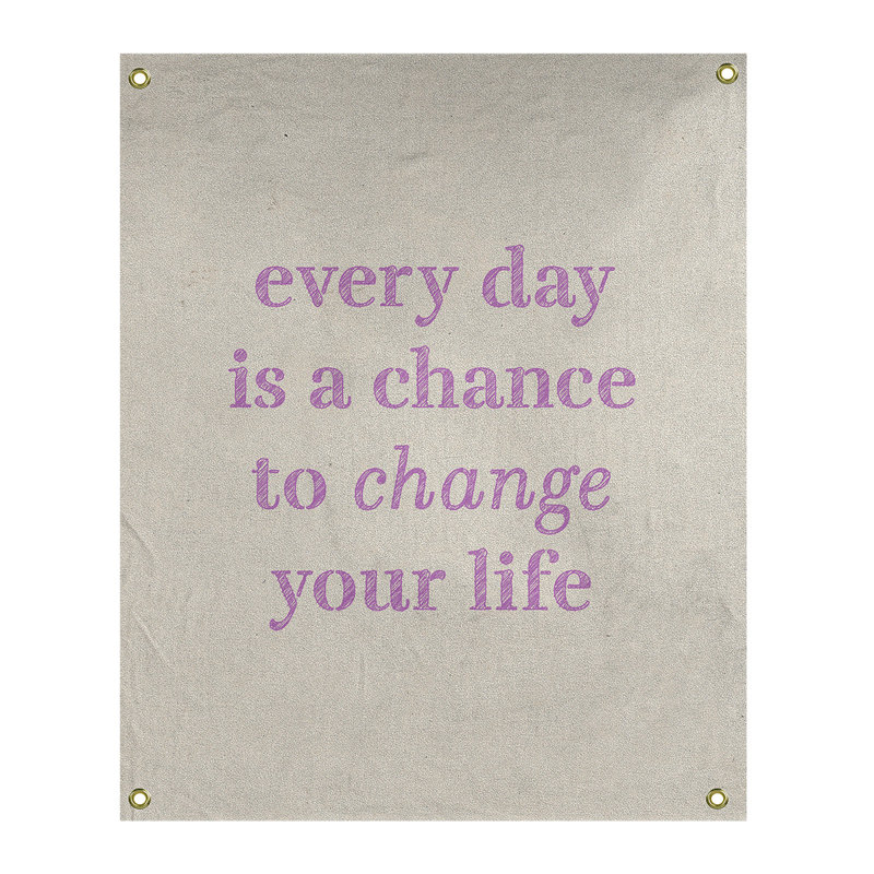 Tapisserie en polyester changer votre citation vie, H 80 po x l 59 po, Blanc / violet