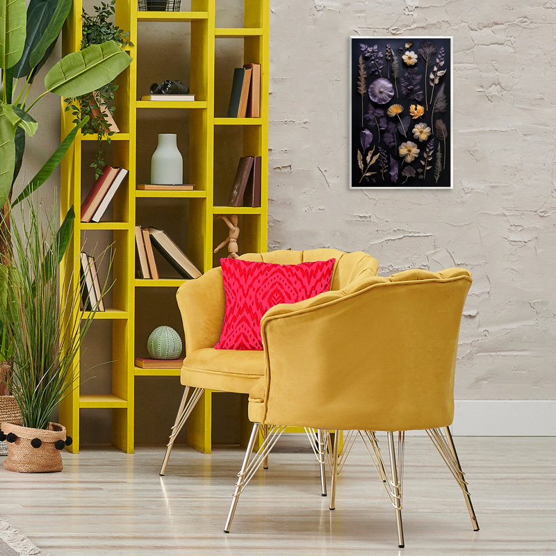 Plaque murale noire, spéculations de fleurs, design par Heidi Kuntz, H 19 po x l 13 po