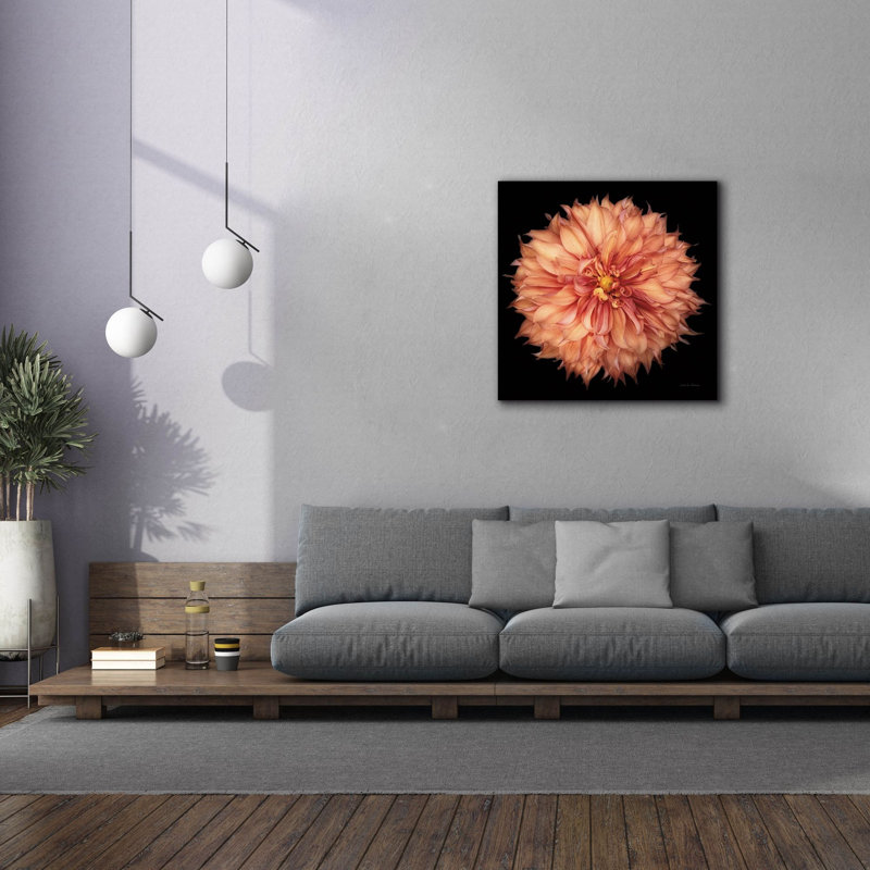  «Dahlia 1» par Debra Van Swearingen, art mural sur toile, 37 po x 37 po