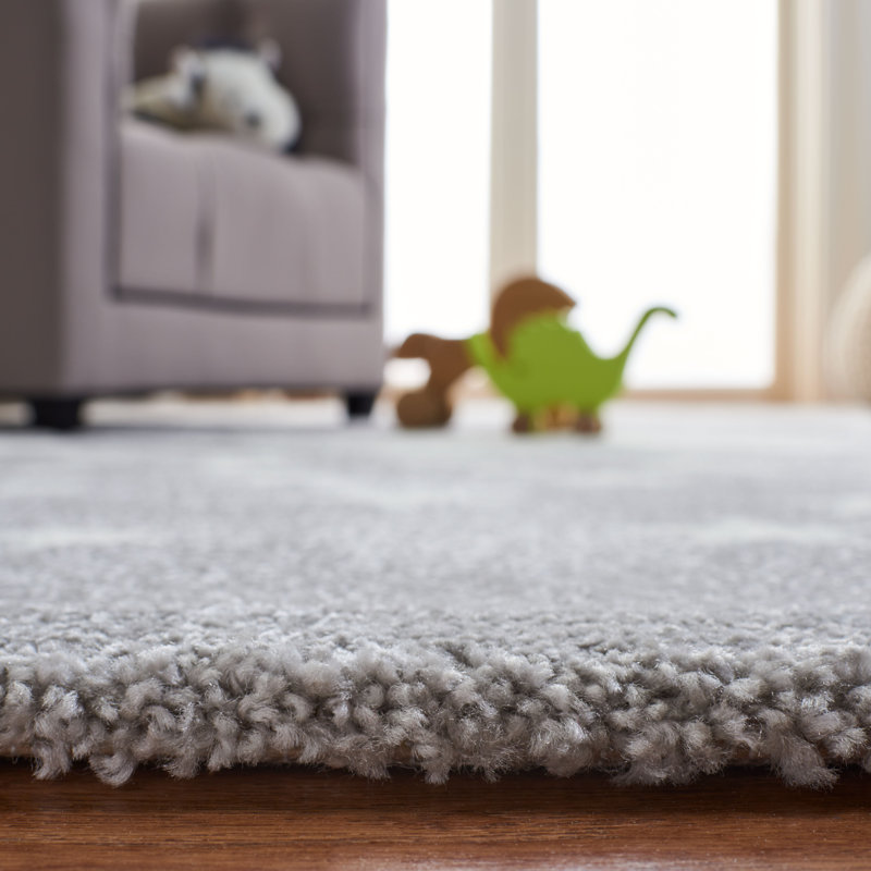 Highlawn Light Gray Area Rug, Rectangle 5'3" x 7'6"