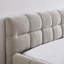 Structure de lit tapissier grand format en chenille avec tissu épais, aucun sommier nécessaire, design moderne robuste et élégant
