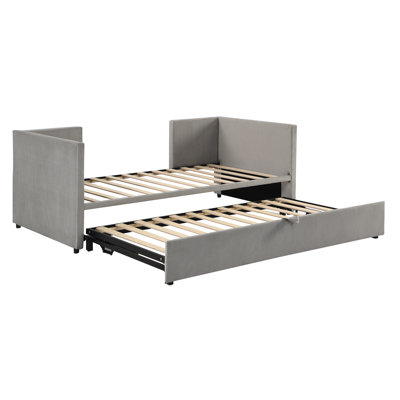 Upholste Daybed With Pop Up Trundle by Latitude Run