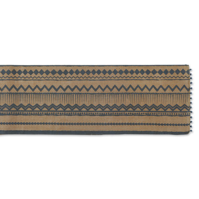 Chemin de table minéral à imprimé aztec sur jute naturelle 14 x 72 po