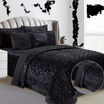 Velvet Bedspread with Pillow Shams