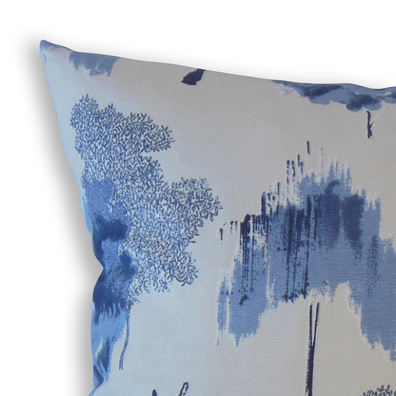 Oreiller en coton Kaira Ikat, 26 po x 26 po, Bleu / gris, Coussin décoratif