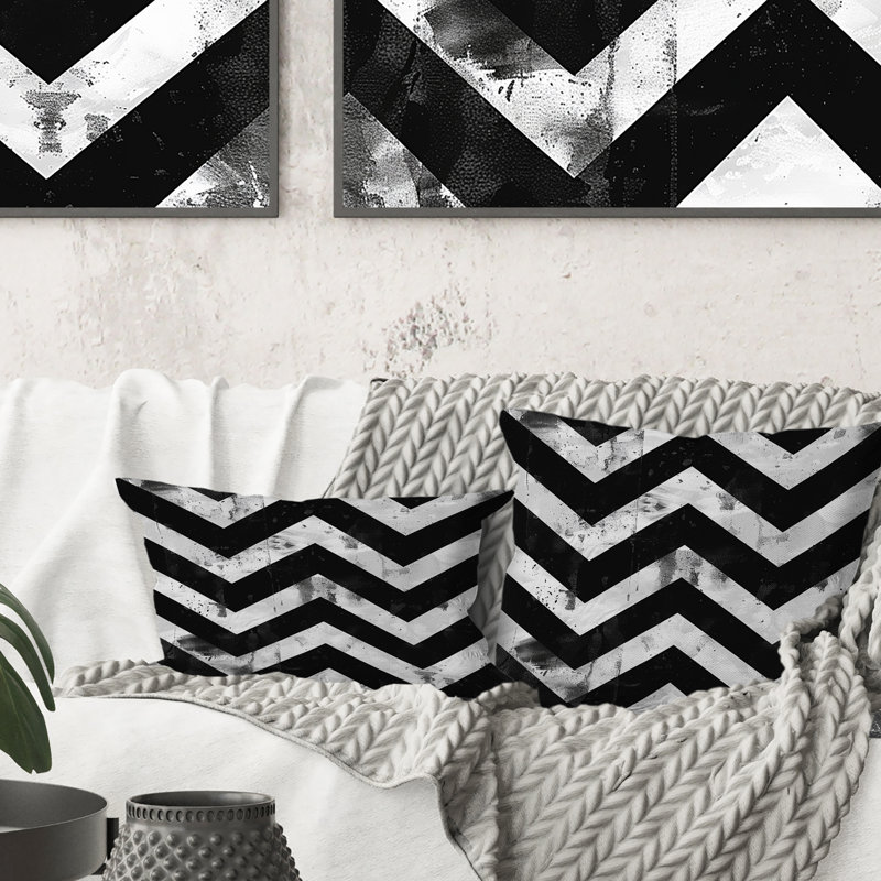 Coussin moderne noir et blanc à chevrons modernes II, H 18 po x l 18 po