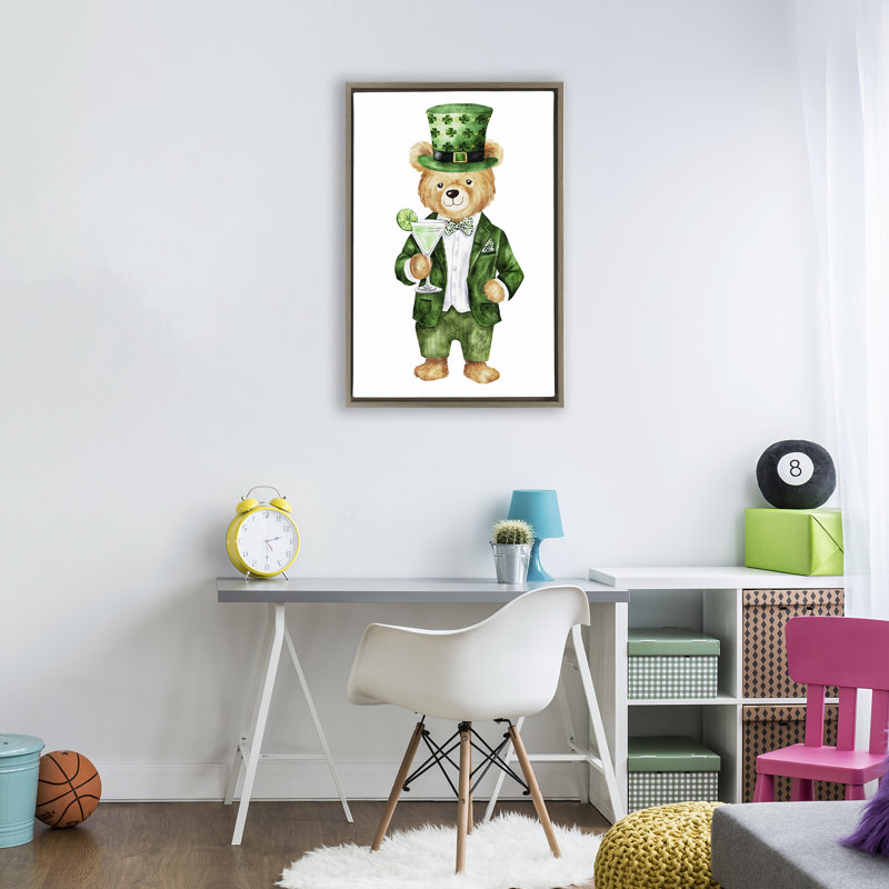 Cadre flottant pour ours et cocktail de la Saint-Patrick, design par Amy Hall, H 25 po x l 17 po