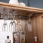 Armoire haute avec rangement pour bouteilles de vin