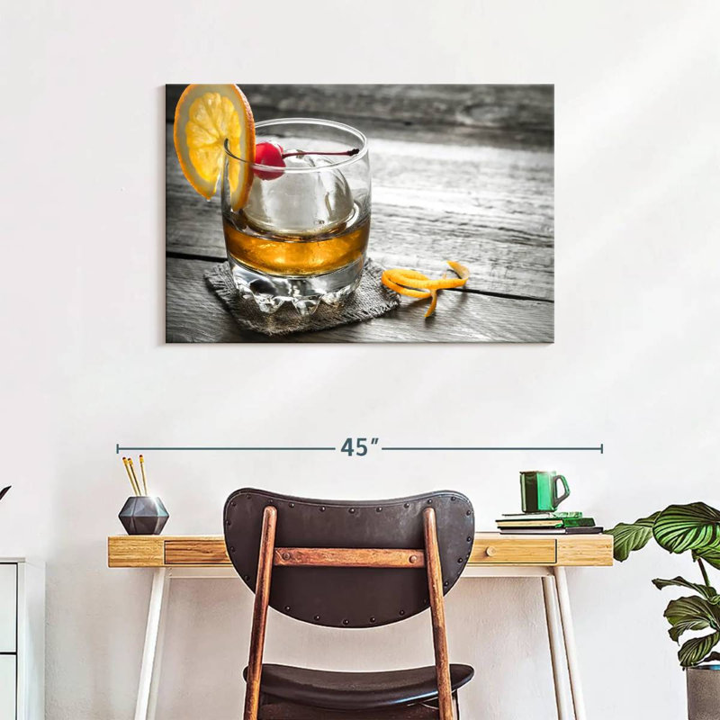 Yarlin Classic Cocktail, 24" H x 36" W