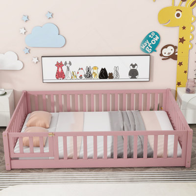 Lit plateforme double pleine grandeur avec clôture et porte, rose